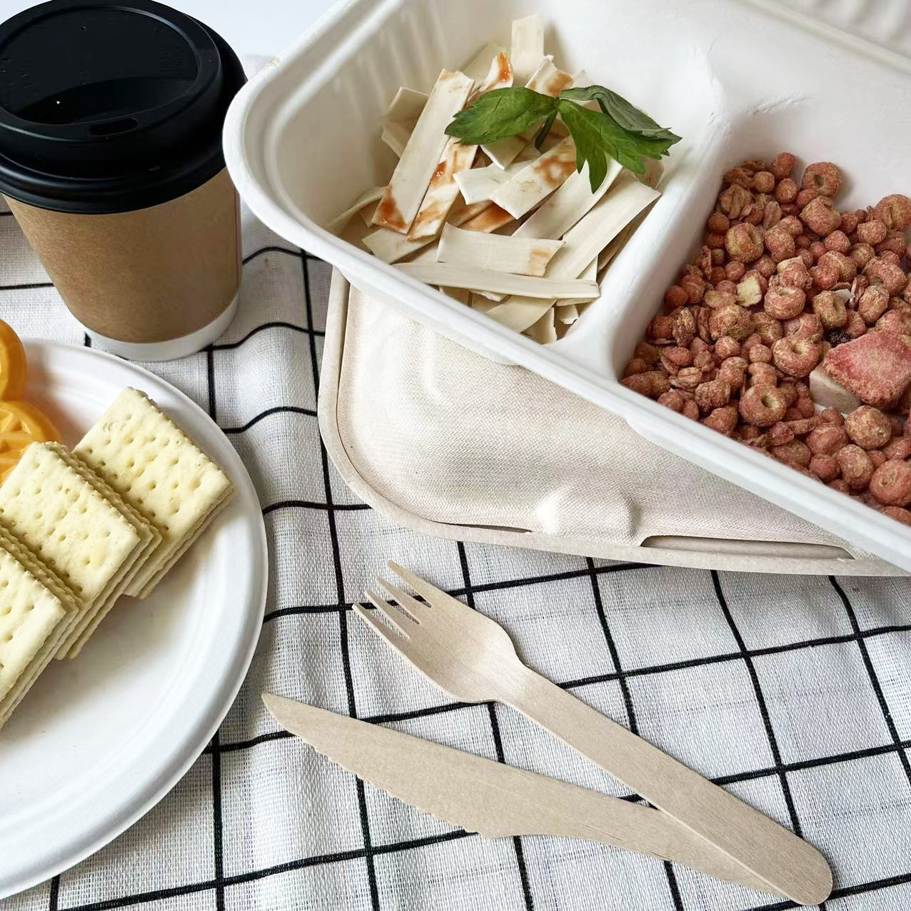 EcoFlavour 6" Wooden Knives - Pack of 100 - Image 5